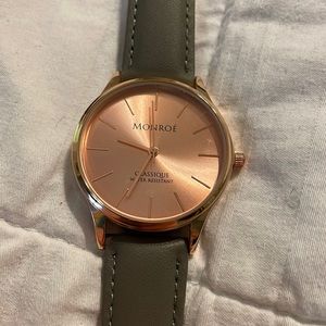 Monroe classique water resistant watch. Rose gold. NWOT